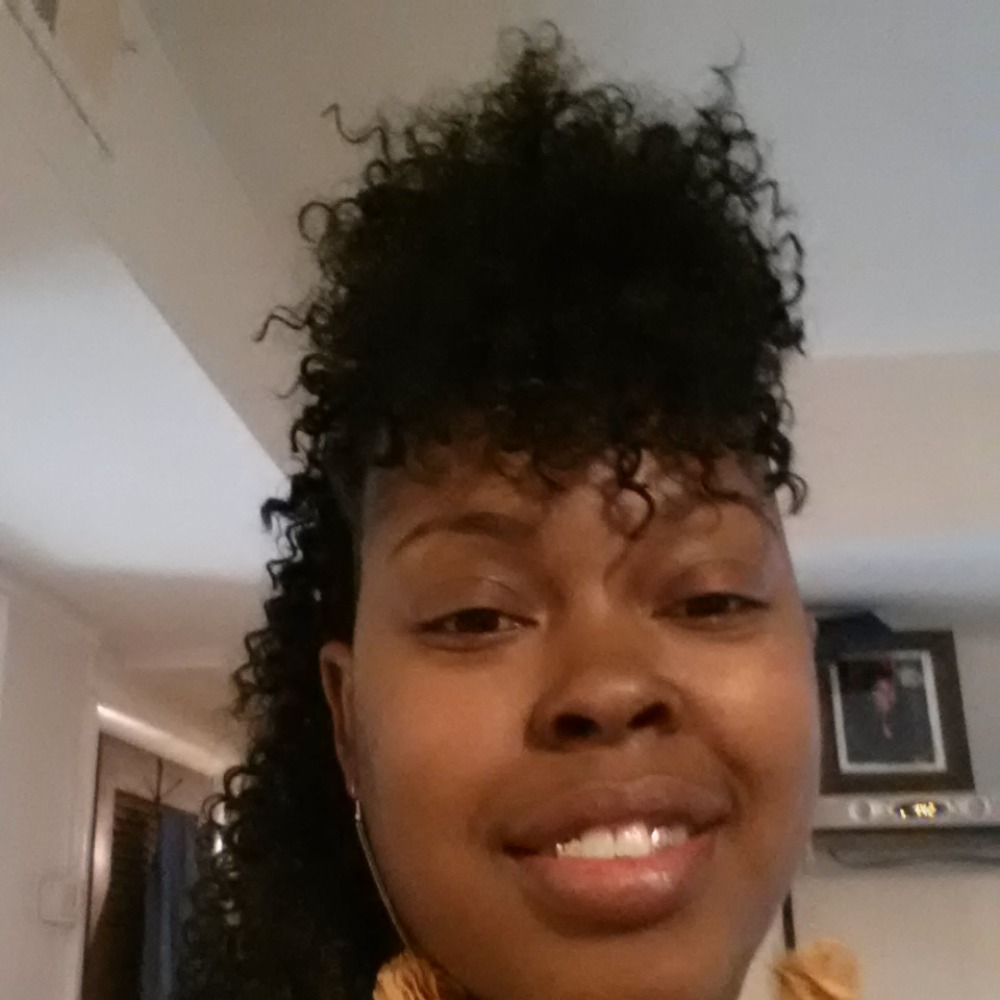 Meet your Posher, Tia